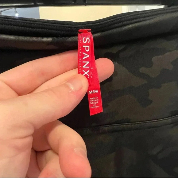 Spanx Faux Leather Camo Leggings in Matte Black Camo - Picture 4 of 5